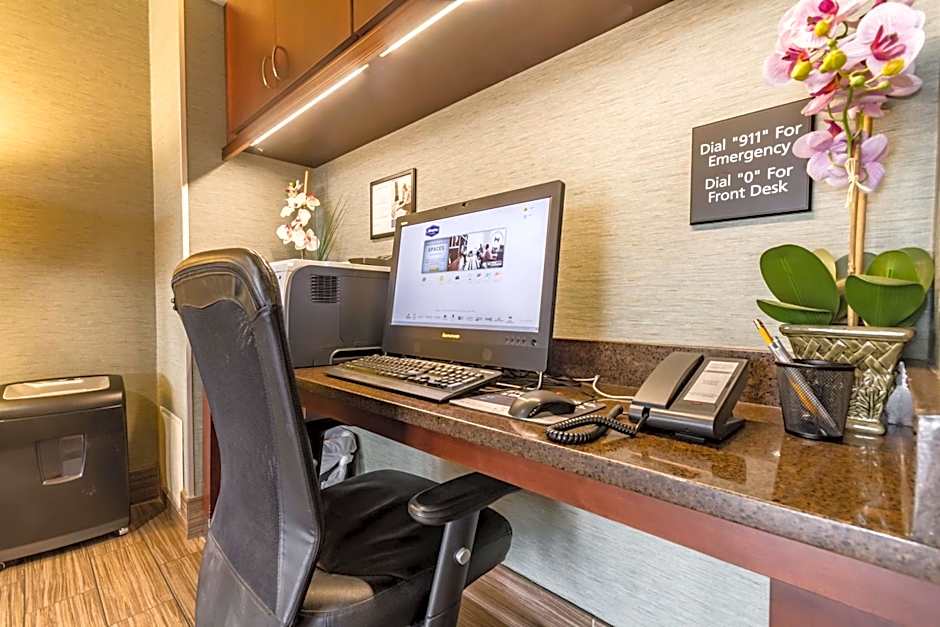 Hampton Inn By Hilton Winchester-University/Mall Area