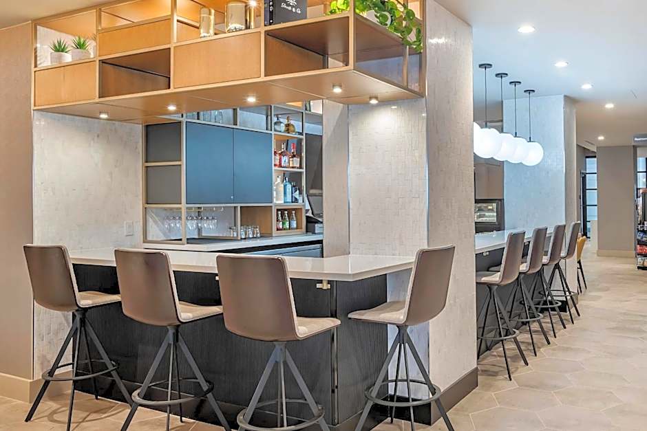 Sheraton Suites Wilmington Downtown