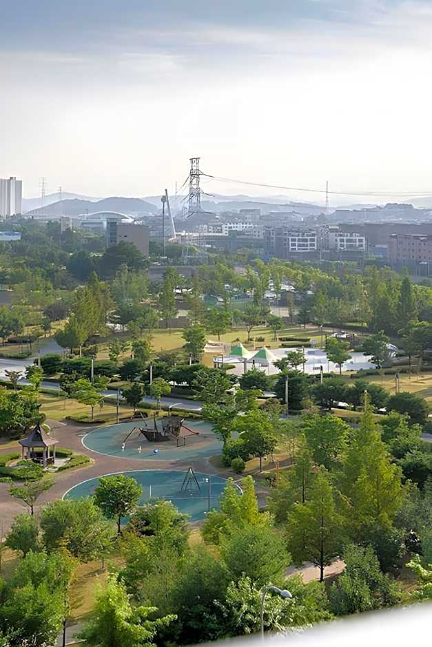 Paju Khills the terrace