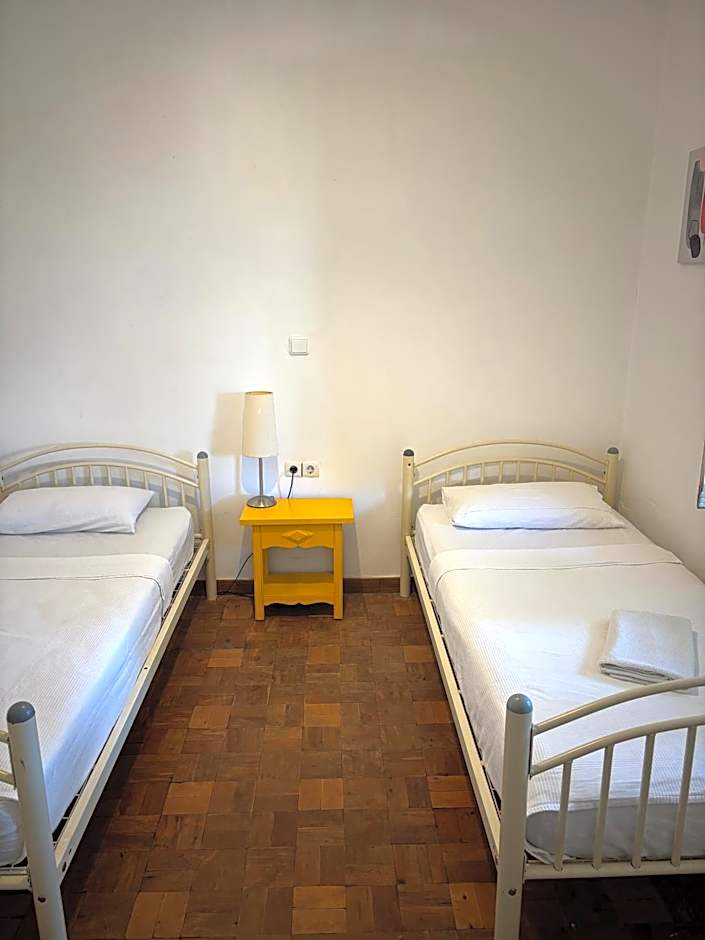 La Casa Verde Albergue - Solo Peregrinos