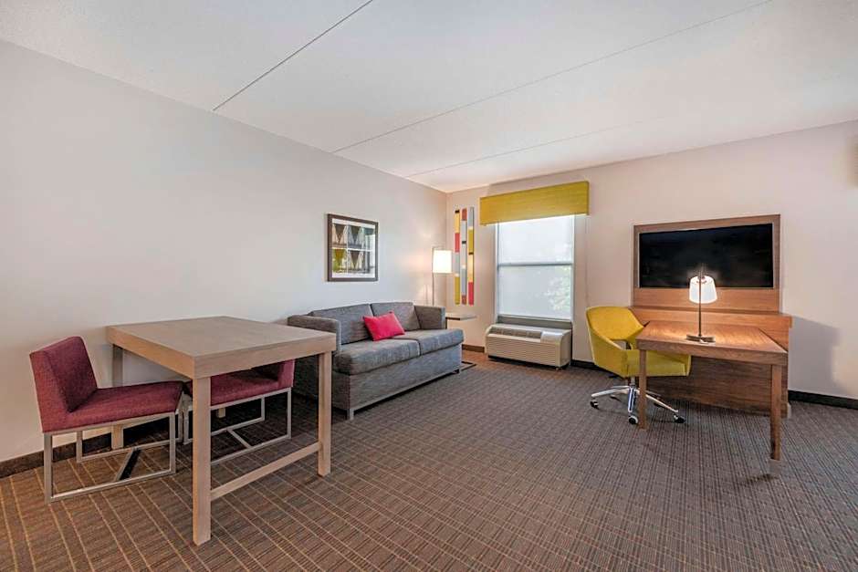 Hampton Inn By Hilton & Suites Burlington