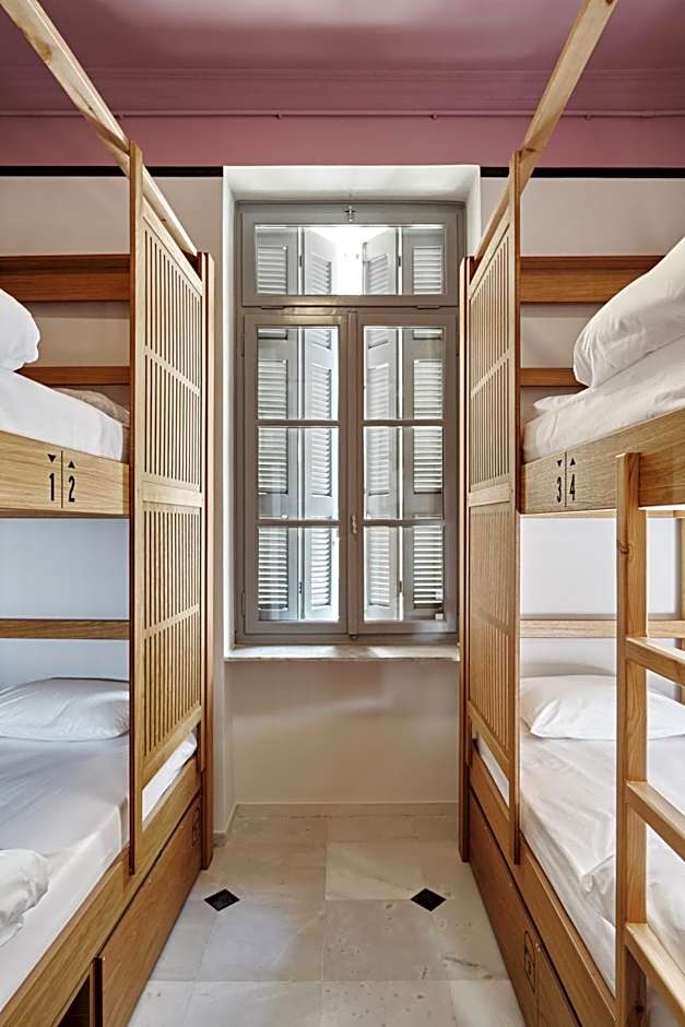 When in Athens Hostel