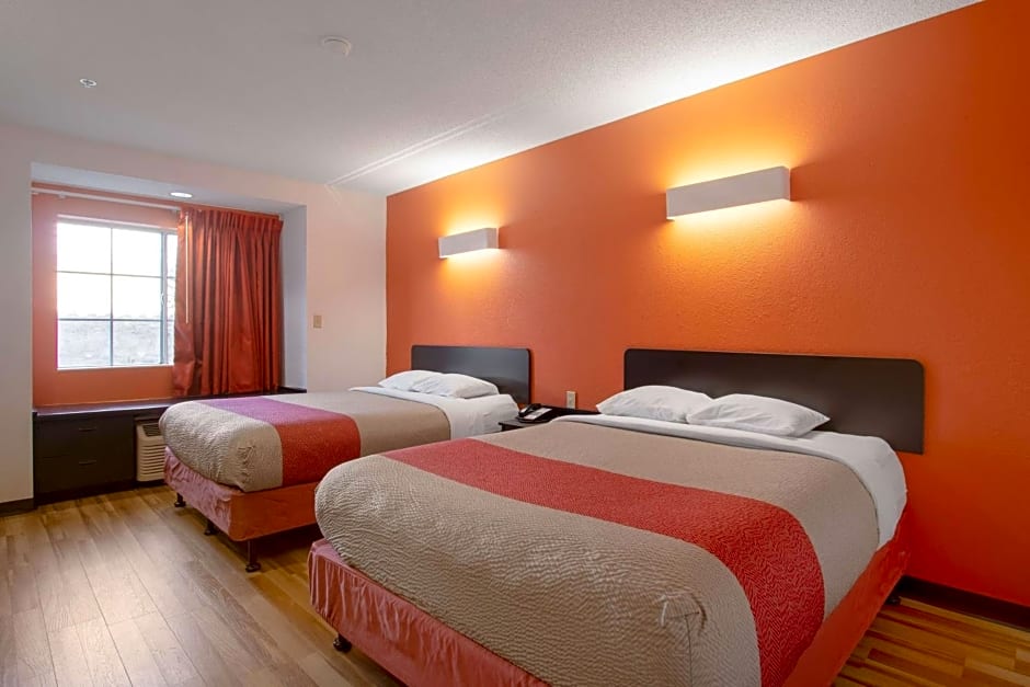 Motel 6-El Paso, TX - Southeast