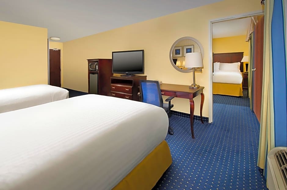Holiday Inn Express & Suites San Antonio West Sea World Area by IHG