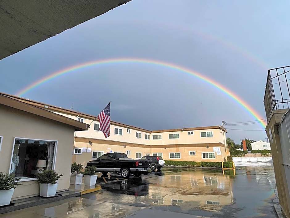 Grand Inn