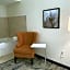 La Quinta Inn & Suites by Wyndham Milwaukee South West New Berlin