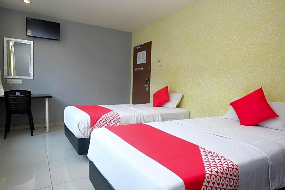 Hotel De' Tees, Masai Utama