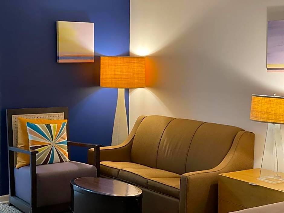 Camp Inn Lodge
