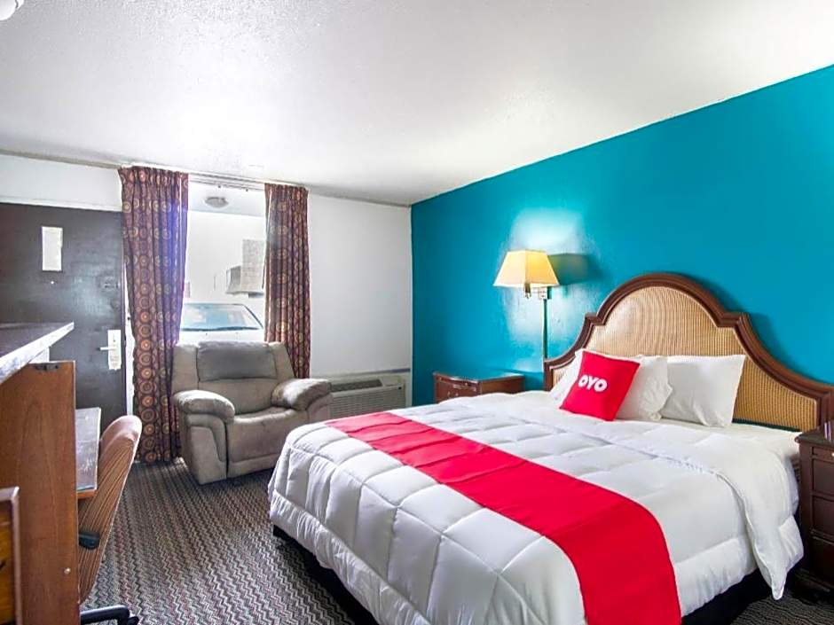 OYO Hotel Hutchinson West 4th Ave