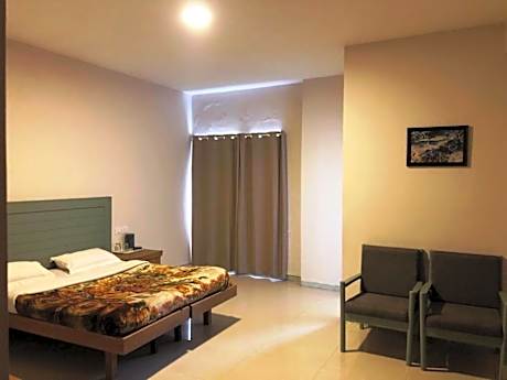 Large Double Room
