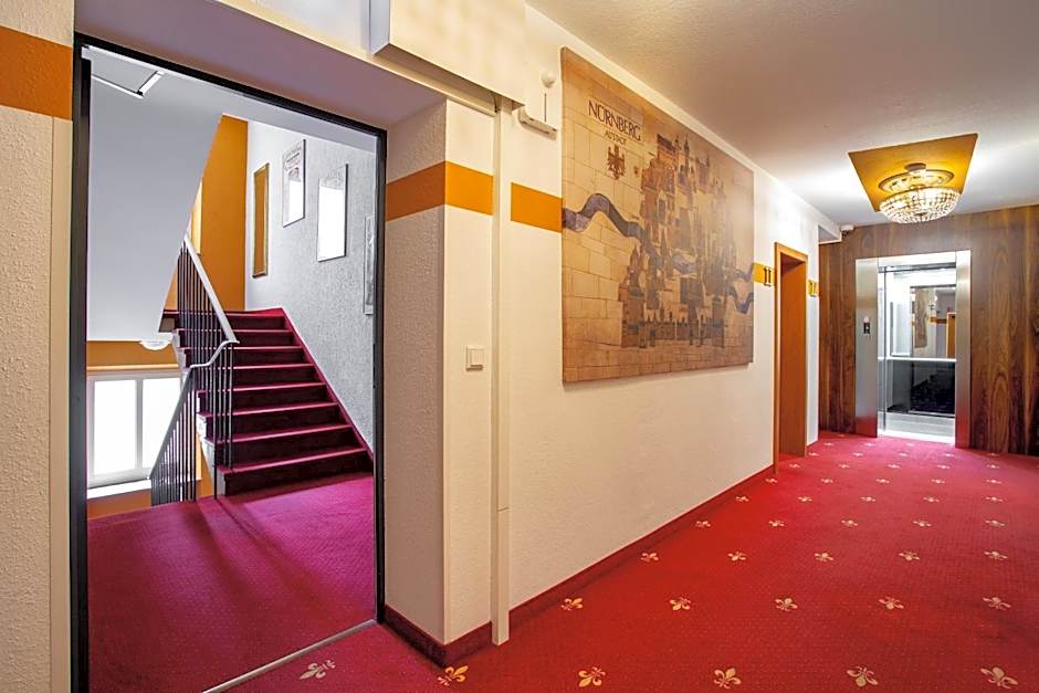 Tiptop Hotel Burgschmiet Garni