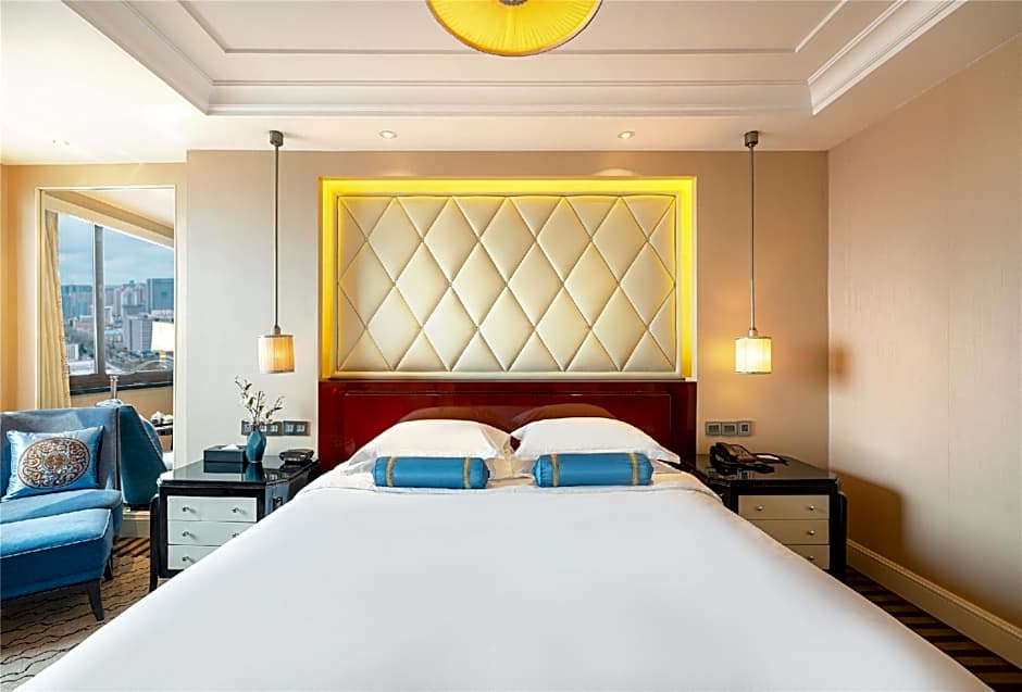 YUN-ZEN Jinling World Trade Plaza Hotel