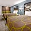 Super 8 by Wyndham Grand Prairie Southwest