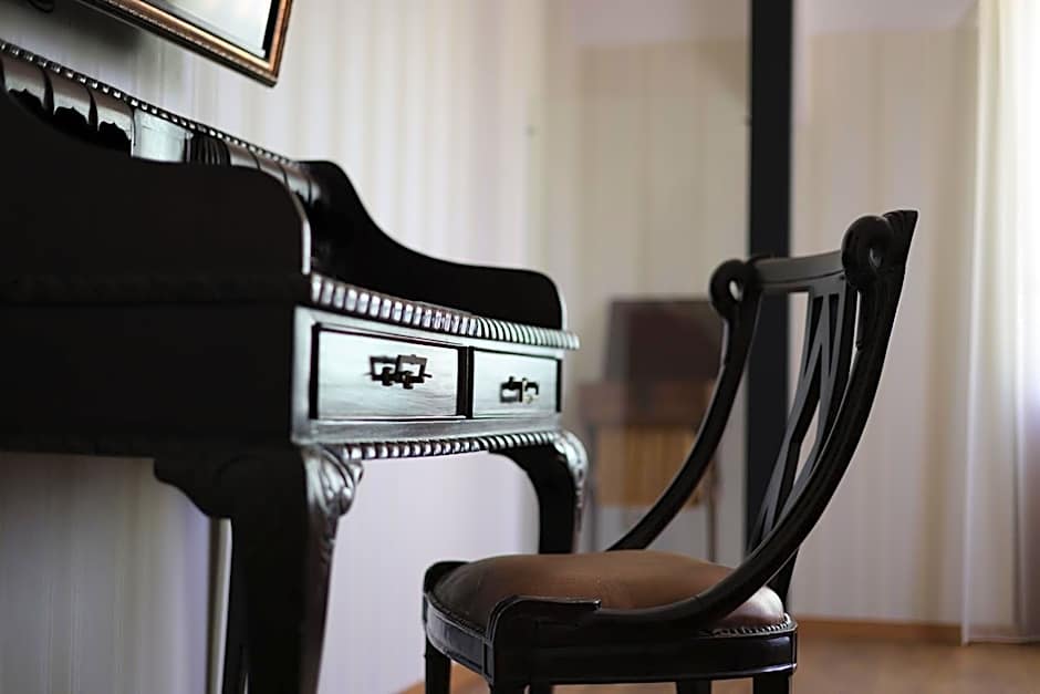 Mukhrantubani Boutique Hotel