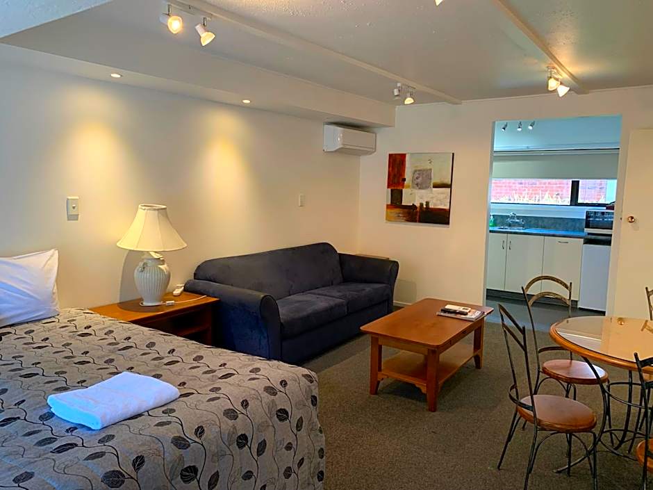 ASURE 755 Regal Court Motel