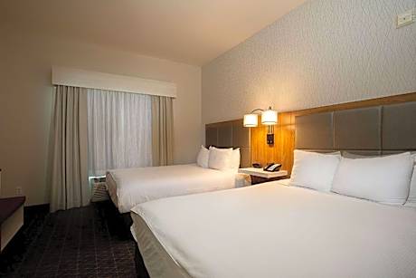 Queen Suite with Two Queen Beds - Disability Access - Non-Smoking