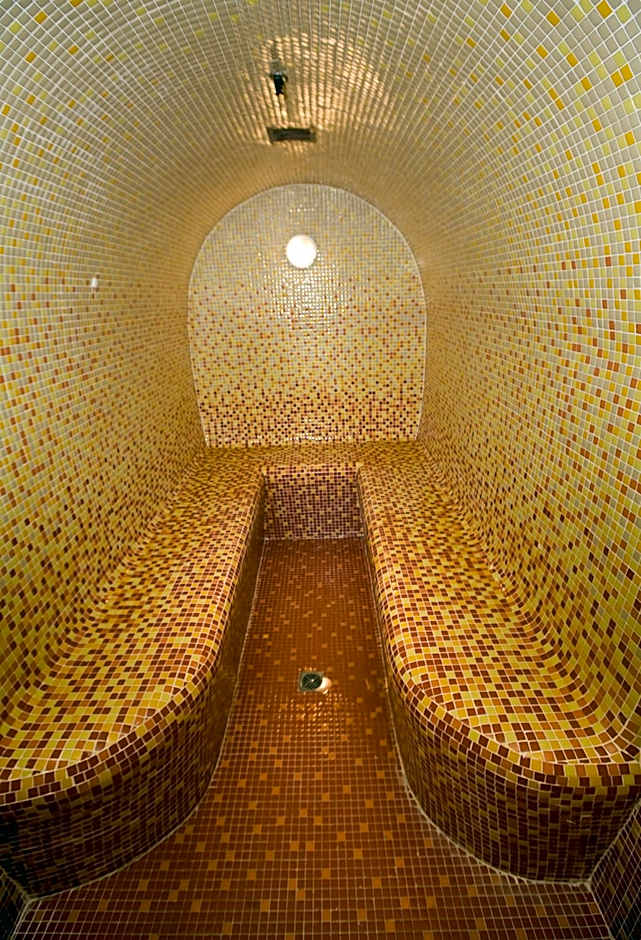 Hotel Monarque Cendrillón