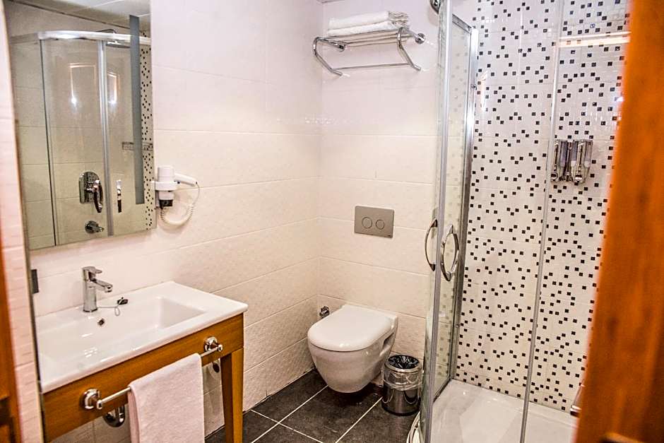 Golden Inn Hotel Uzungol