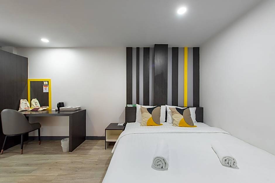 Riski Residence Bangbuathong