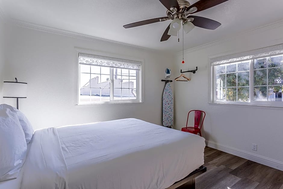 Coastal Breeze Inn