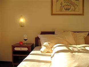Twin room economy