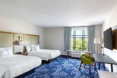 Deluxe Studio with Two Queen Beds - Hearing Accessible
