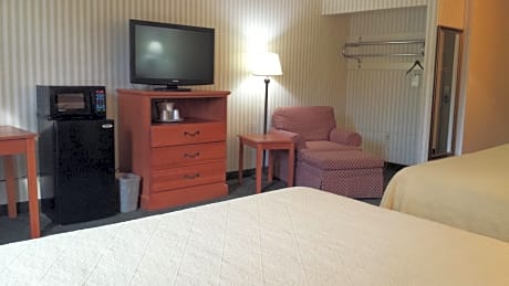 Double Room with Two Double Beds - Smoking