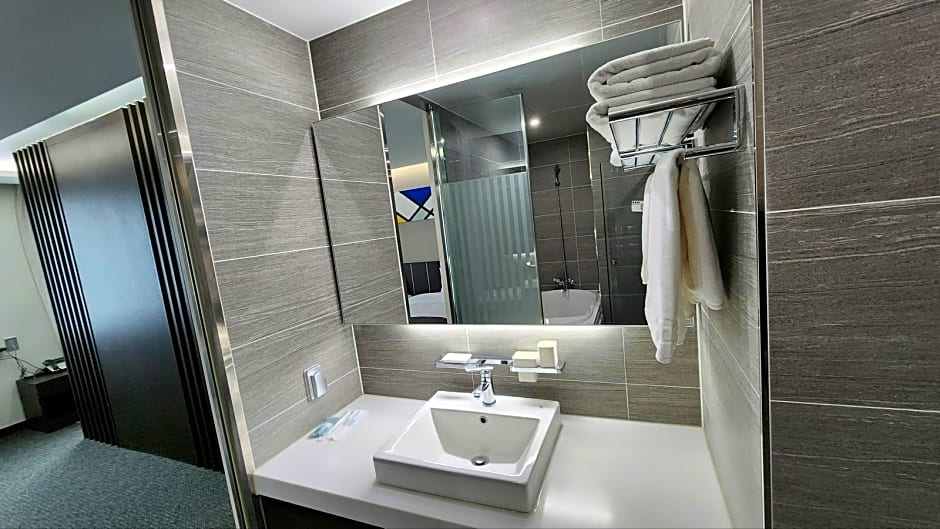 Yongin Central CO'OP Hotel