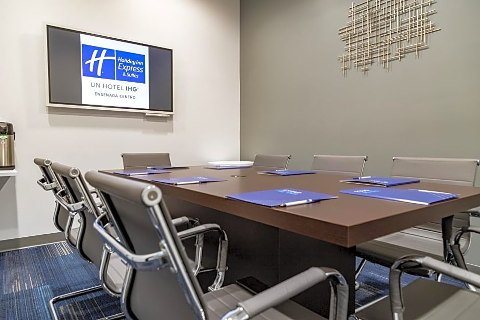 Holiday Inn Express And Suites Ensenada Centro By IHG