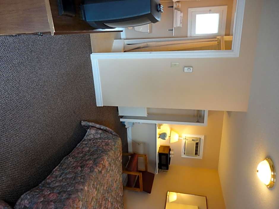 Hipwell's Motel