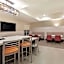 La Quinta Inn & Suites by Wyndham Fredericksburg