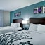 Sleep Inn & Suites