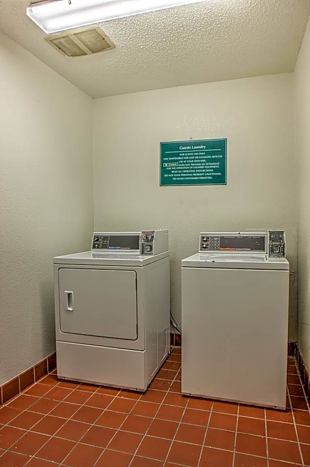Motel 6-Dallas, TX - Northwest