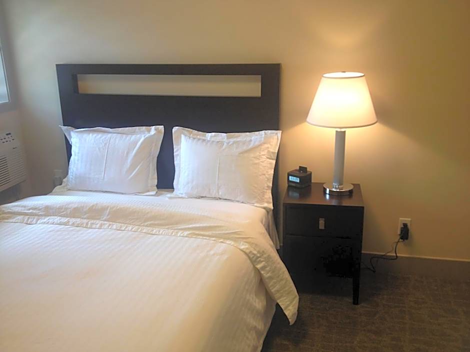 Photo 1 of 4 of 1 Bedroom Suite