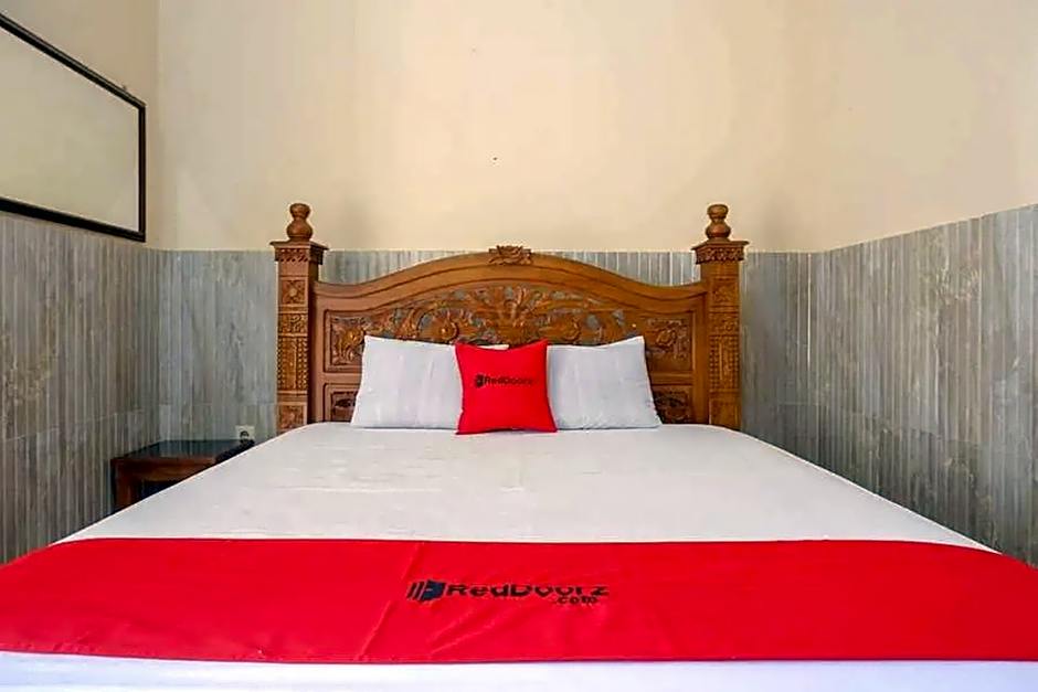 RedDoorz near Lokawisata Baturaden