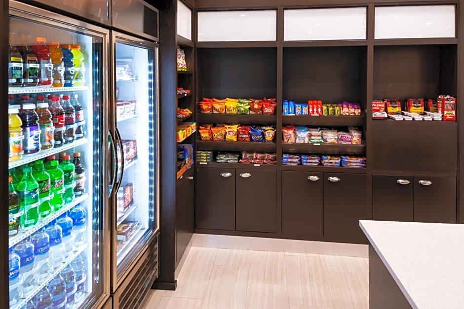 Holiday Inn & Suites Farmington Hills - Detroit NW, an IHG Hotel By IHG