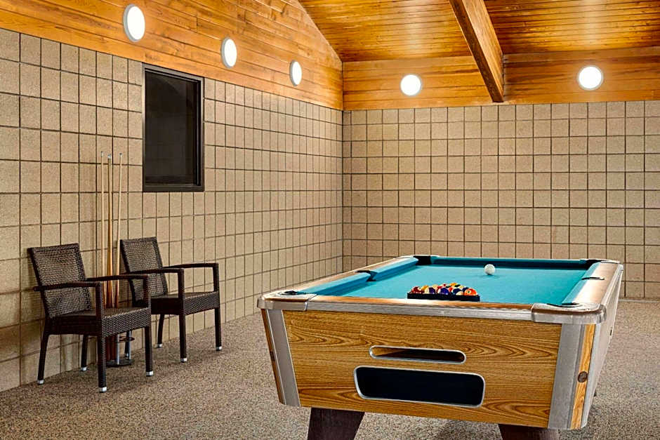AmericInn by Wyndham Lincoln South