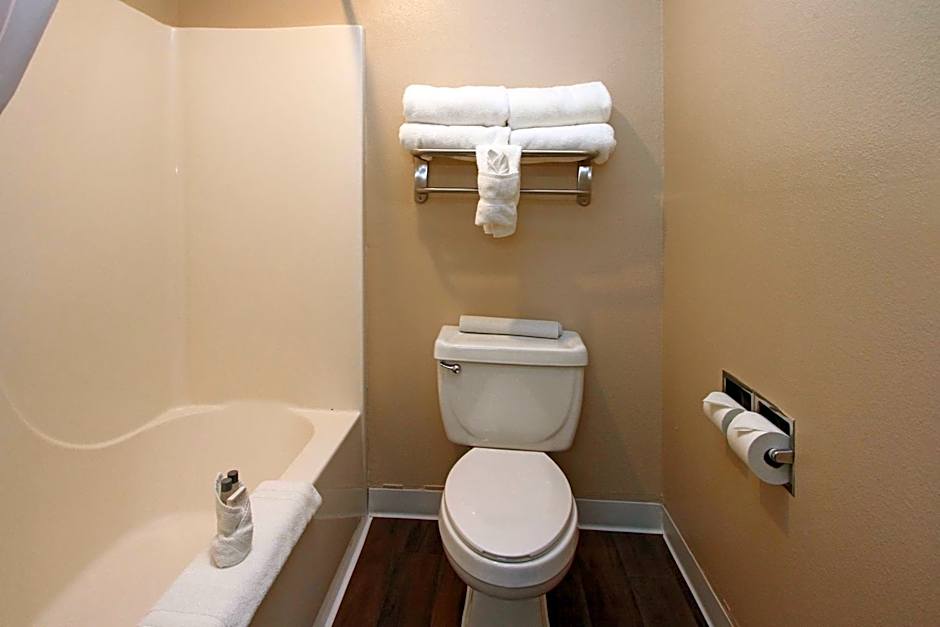 New Victorian Inn & Suites Lincoln