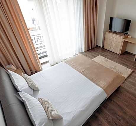 Aparthotel Punct pe i