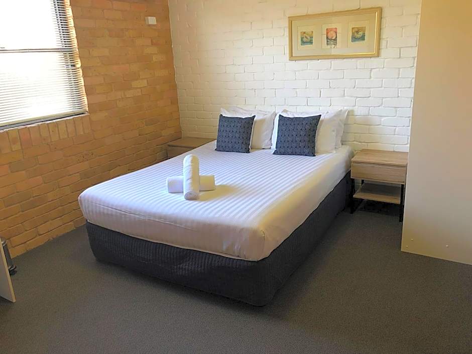 Hanbury Lodge