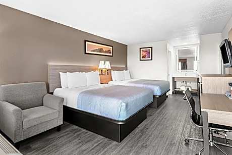 2 Queen Beds Nonsmoking