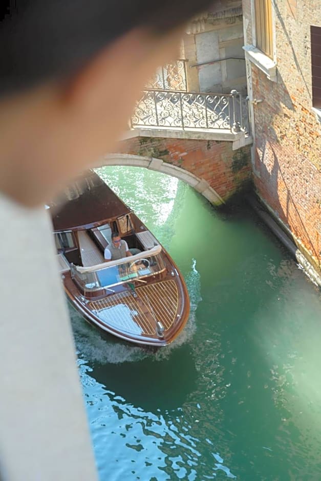 Eight Venezia