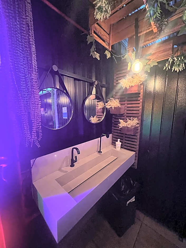 Esquina 8 Suítes Confort & Hostel