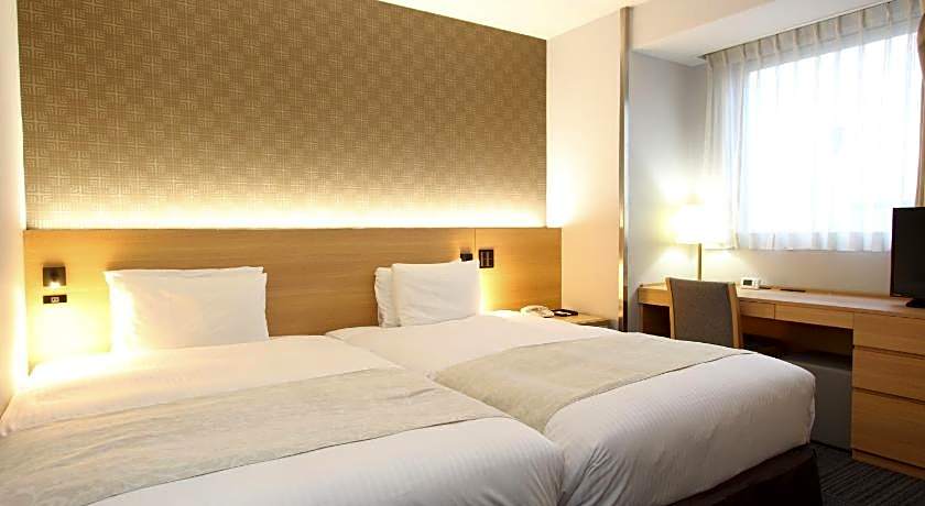 SureStay Plus Hotel by Best Western Shin-Osaka