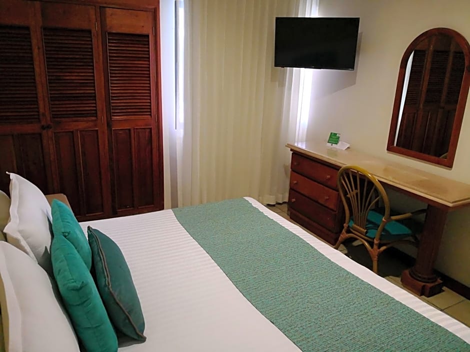 Hotel Playa Marina