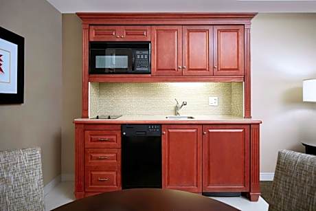 Suite, 1 Bedroom Suite, 1 King, Sofa bed, Fireplace