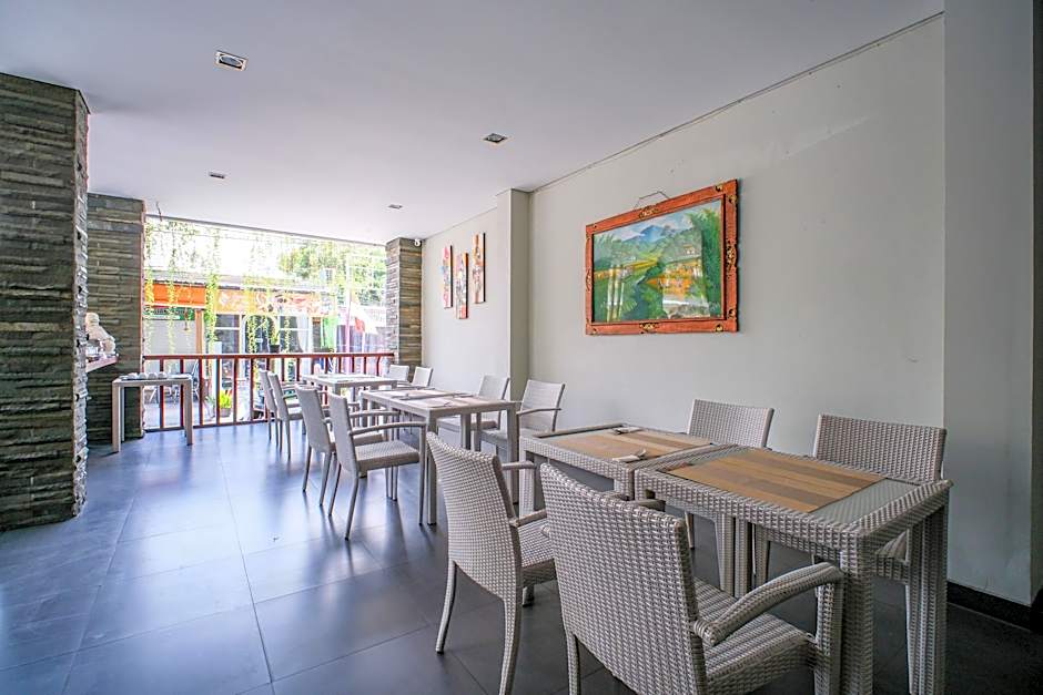 Kamini Legian Hotel
