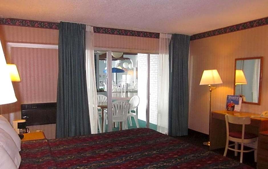Howard Johnson by Wyndham Benton Harbor
