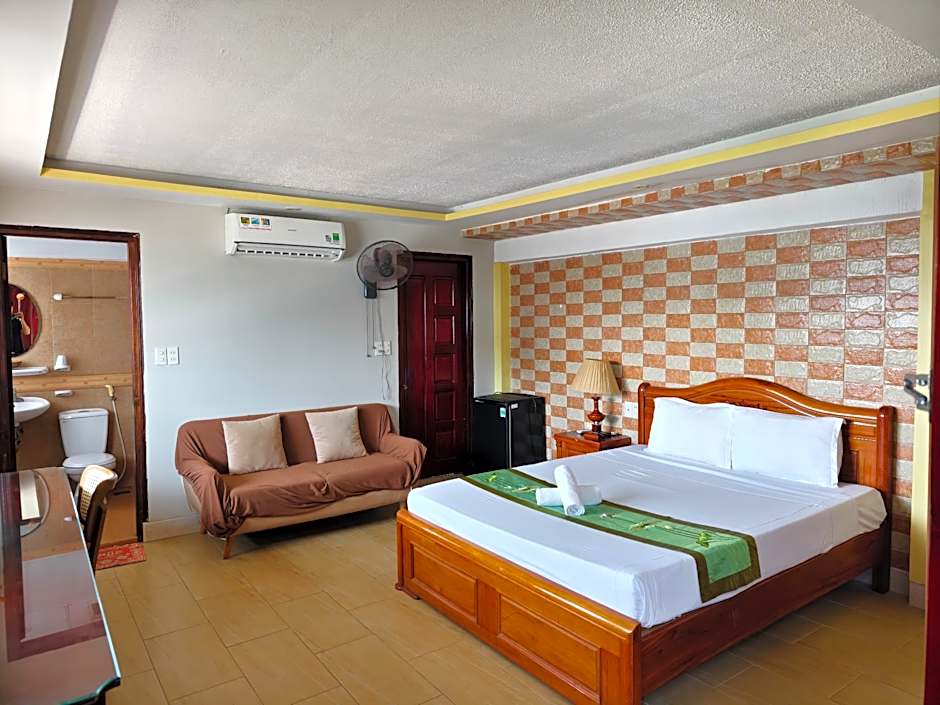 Sunny C Hotel