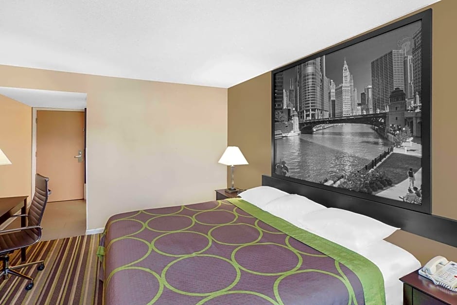 Super 8 by Wyndham Morton Grove/Chicago